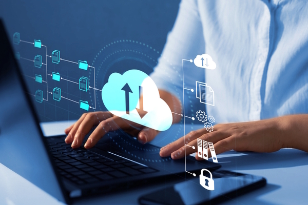 Hybrid cloud application delivery