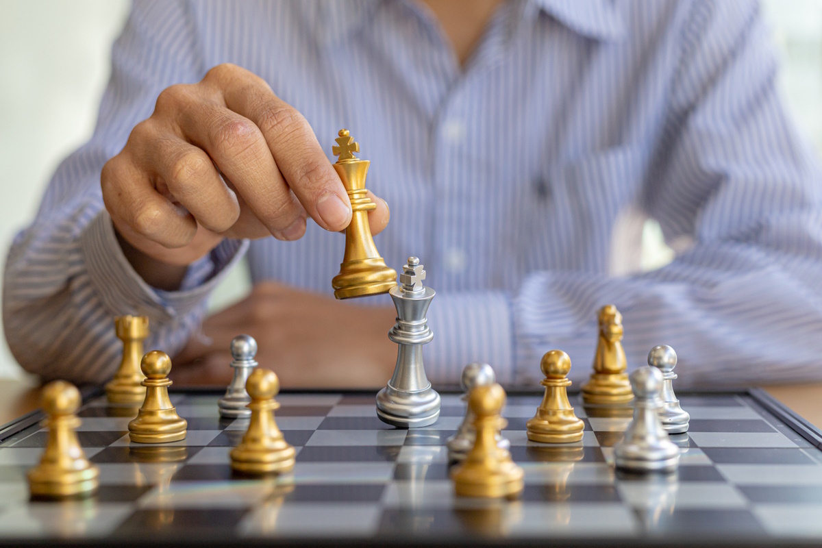 Business Reporter - Risk Management - Be a risk chess master