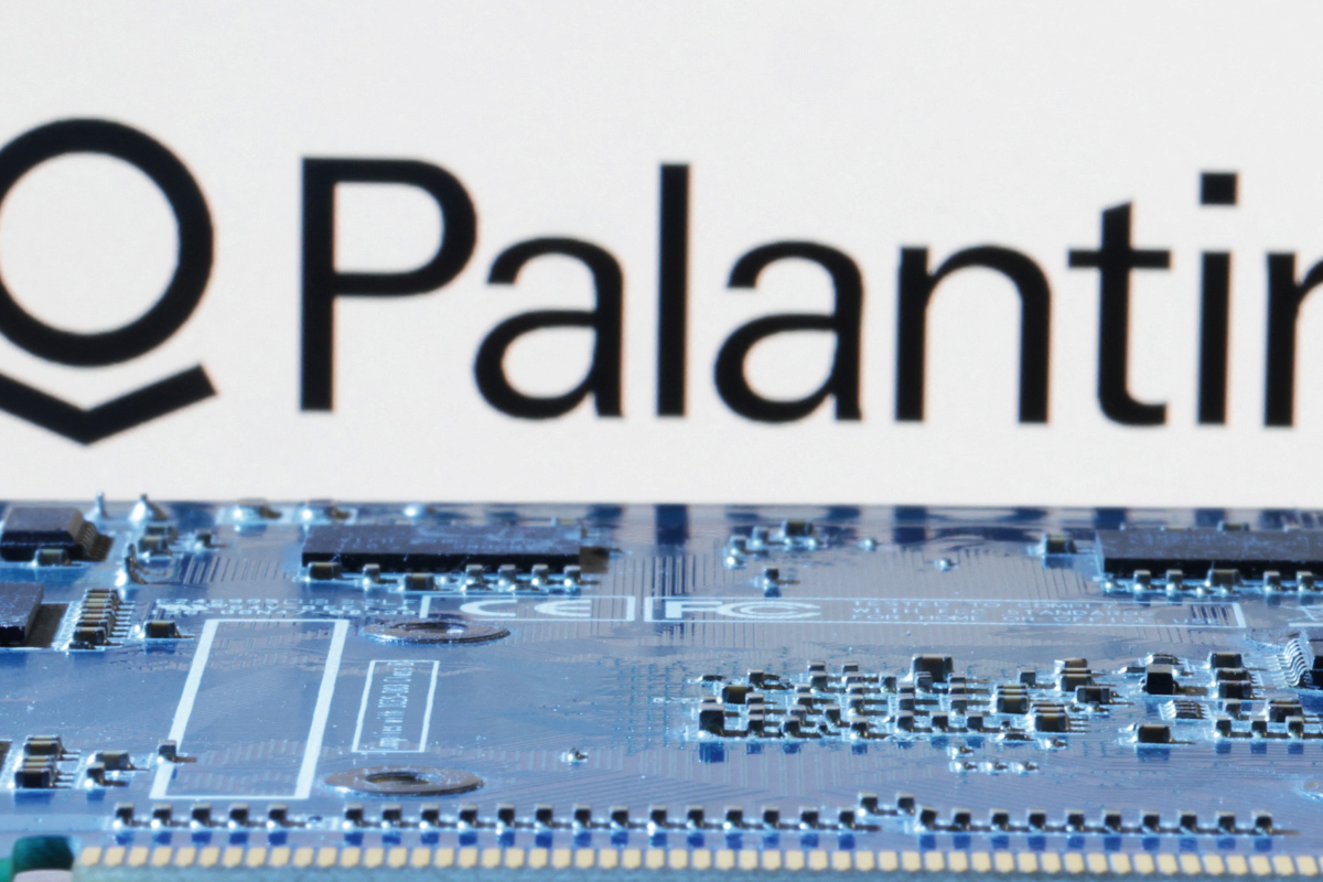 Palantir forecasts strong 2024 profit on robust AI demand, shares jump