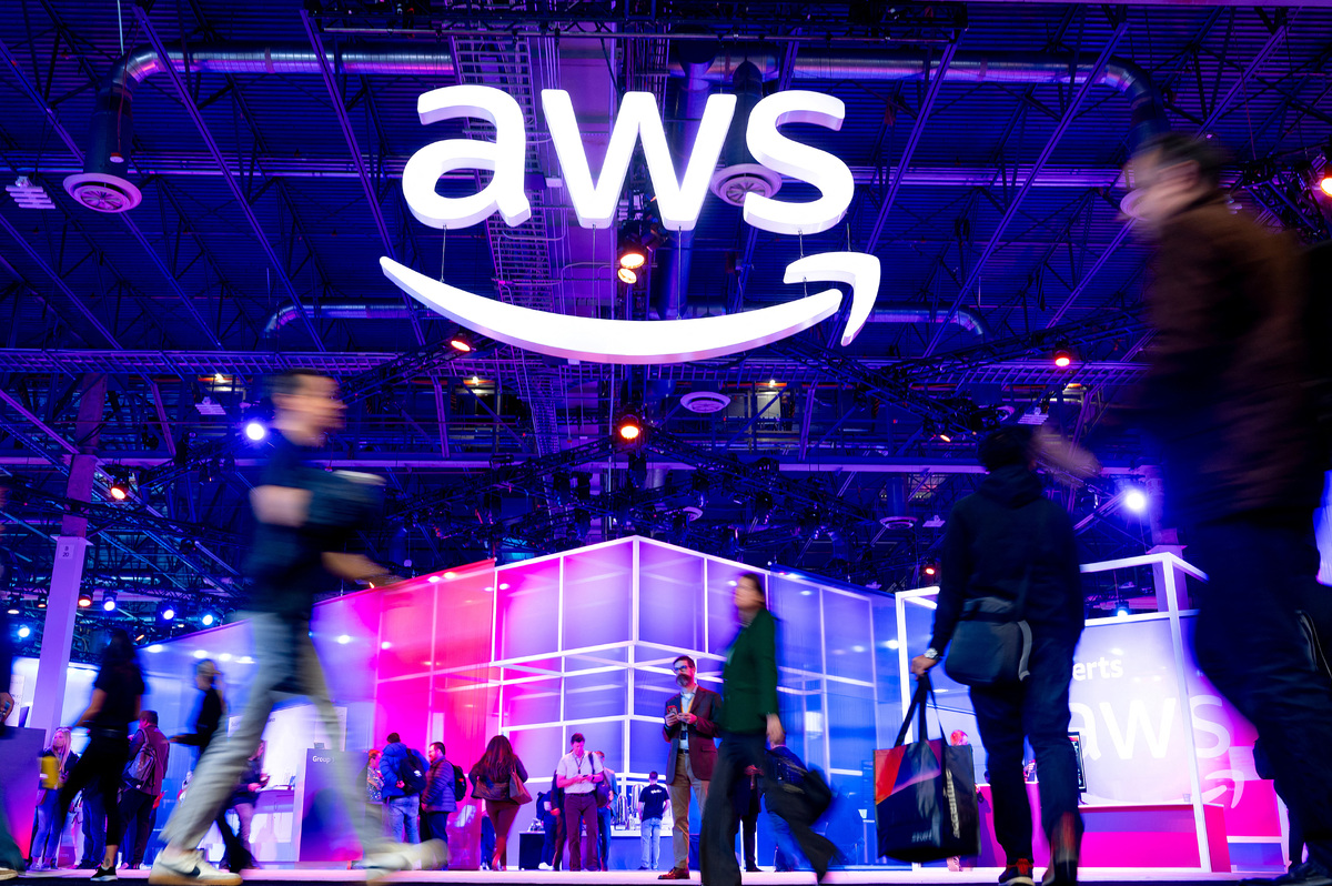 Amazon adds $230 million in cloud credits to AI startups