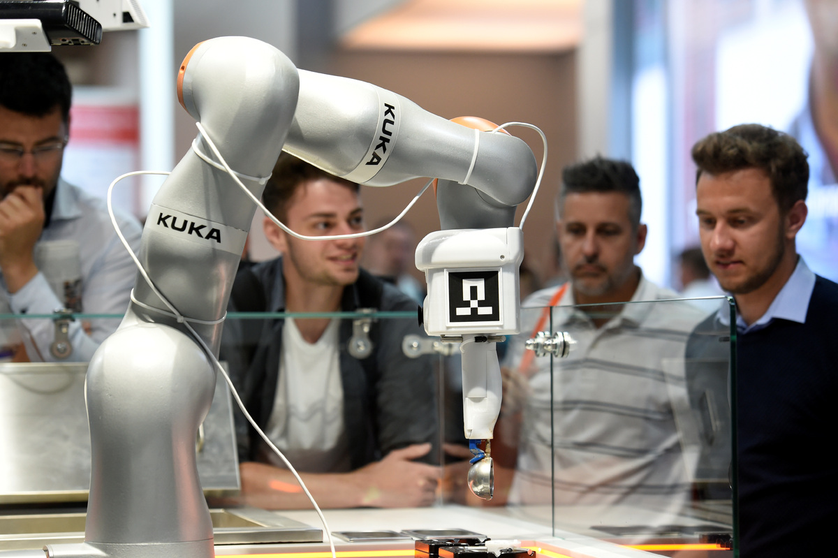German robotics industry faces stiff competition from China, VDMA says