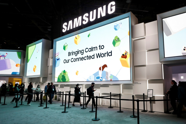 Samsung plans to invest $1.8 billion more in Vietnam for OLED manufacturing