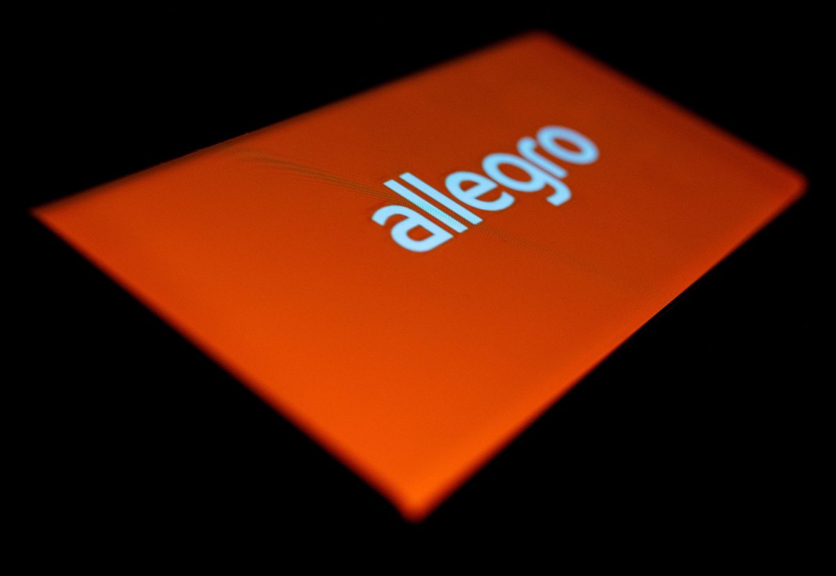 Poland's Allegro sees earnings growing 4-7% at home in Q4