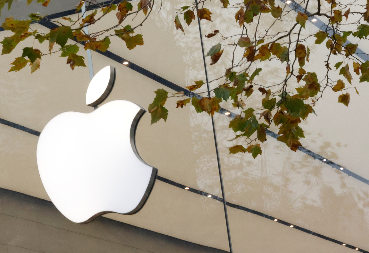 Apple partnering with startup Anthropic on AI-powered coding platform, Bloomberg News reports
