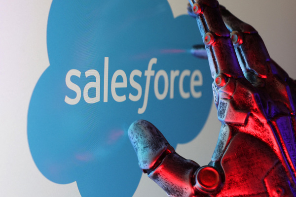 Informatica explores sale again, Salesforce among suitors