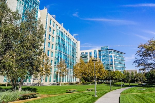 UK Landscapes: the number one choice in the UK commercial landscaping sector