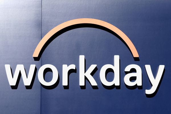 Workday forecasts lukewarm quarterly subscription revenue, shares fall