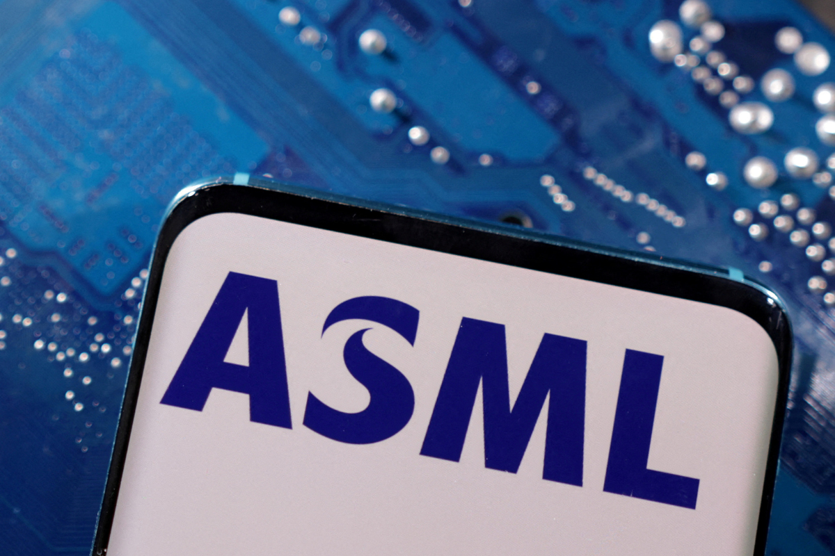 ASML's 2026 growth outlook hinges on second-quarter bookings
