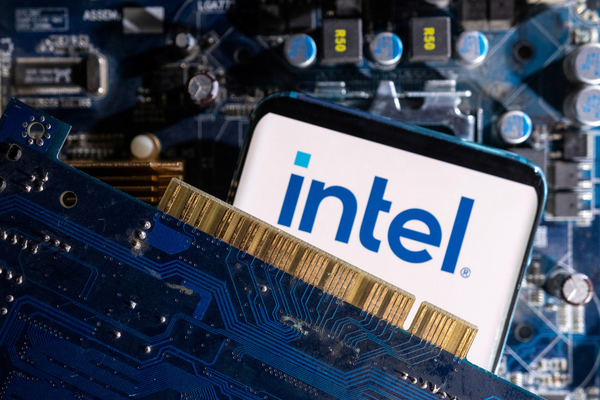 Intel jumps on report of possible US government stake buy