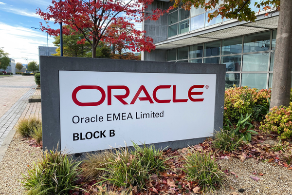 Oracle surges on AI cloud growth as customers race to secure computing capacity