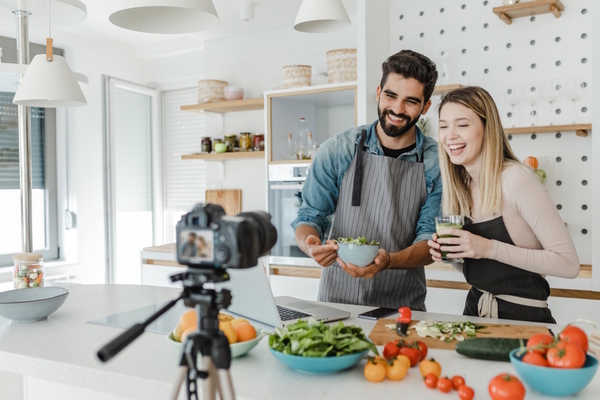 From side hustle to storefront