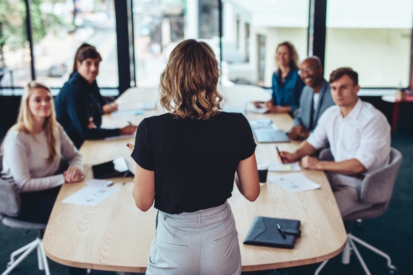 Overcoming the expert-leader gap