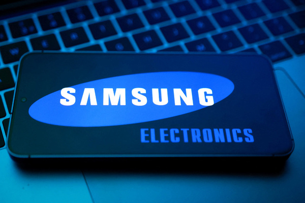 Samsung CEO seeks multi-year chip contracts with major customers
