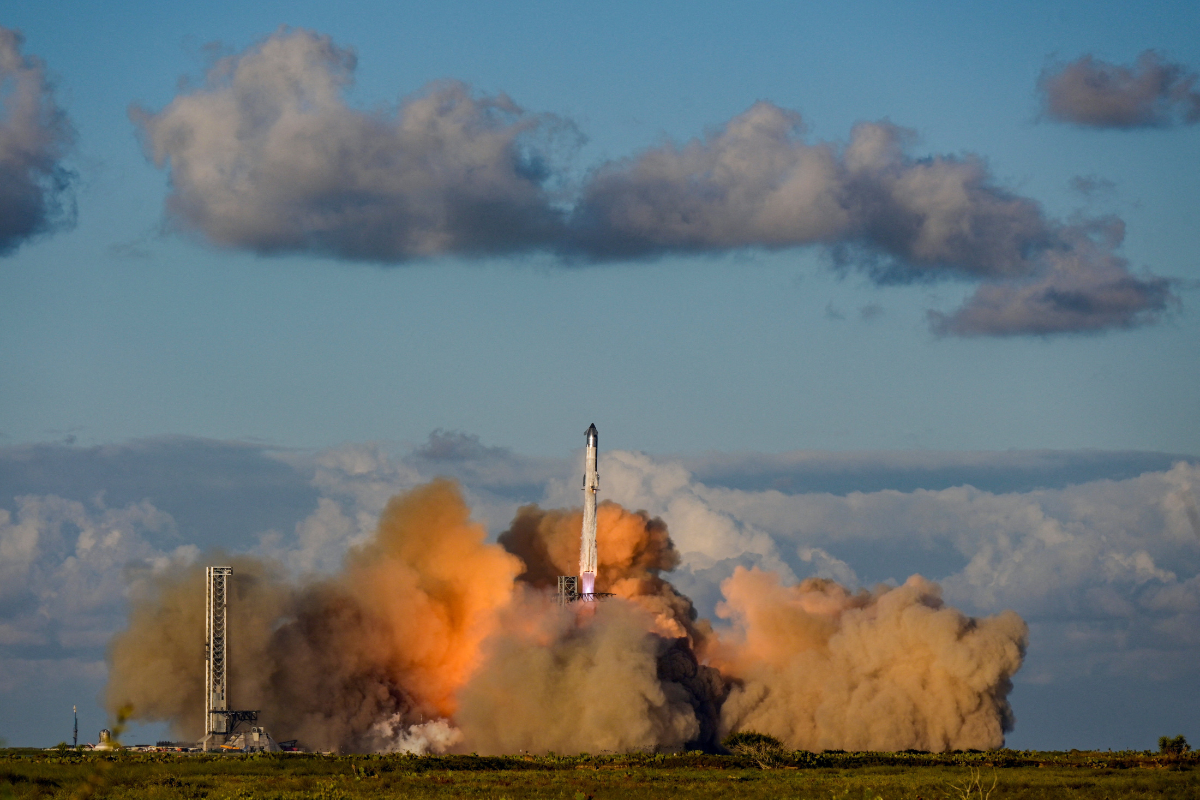Analysis-SpaceX IPO bets $2 trillion on Musk's ambitious rockets-to-AI vision