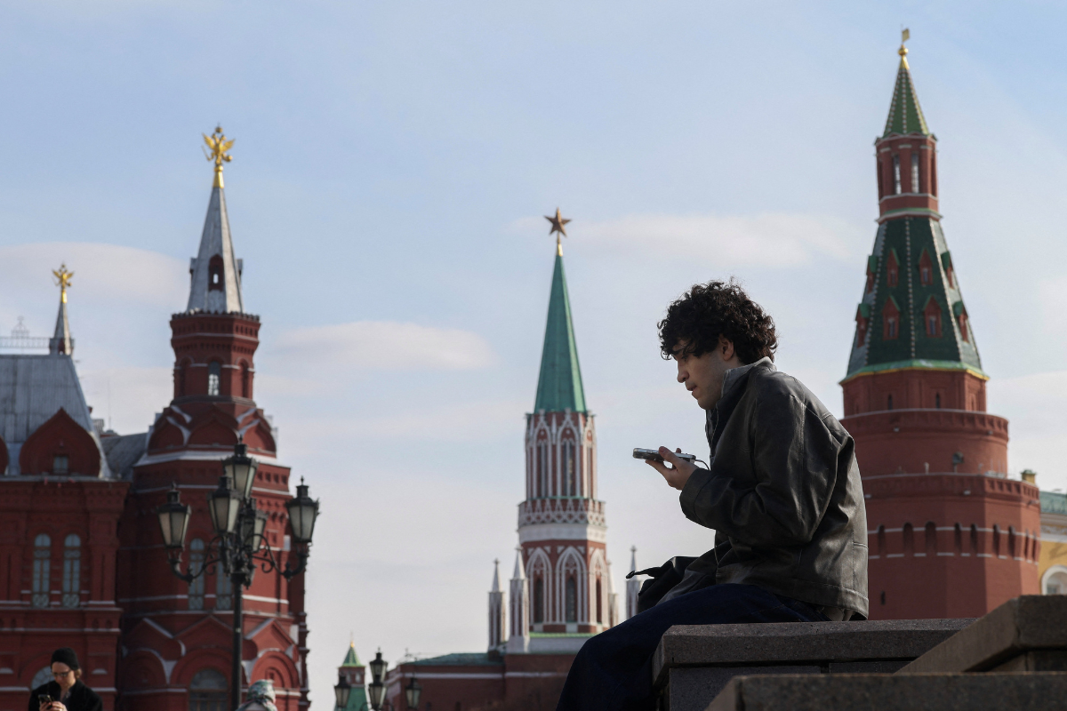 Putin orders PM and FSB security service to ensure key services during mobile Internet shutdowns