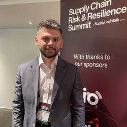 Vlad Gradinariu Vlad Gradinariu